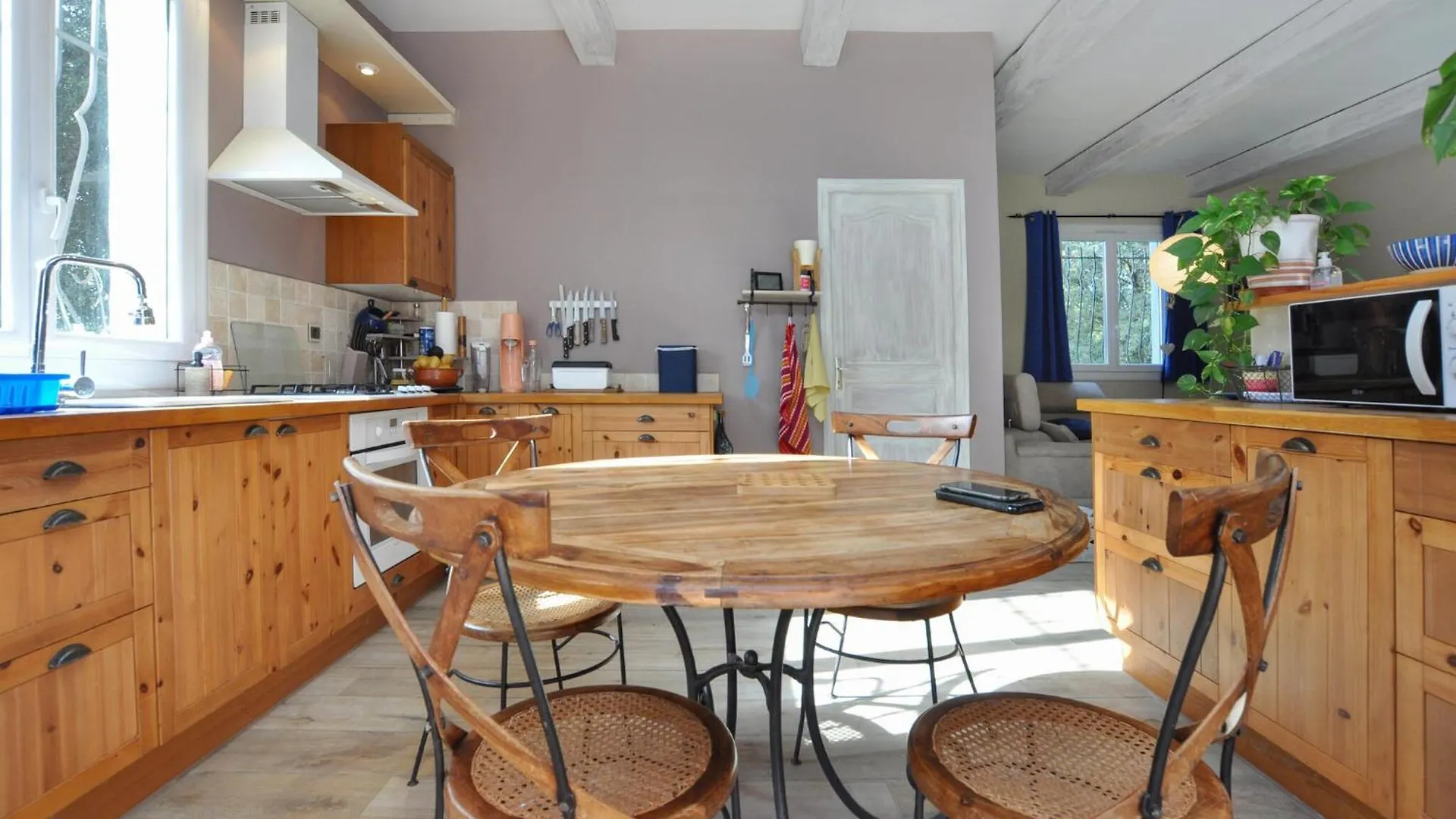 Stunning Home In Besse-Sur-Issole With Private Swimming Pool, Can Be Inside Or Outside 0*,