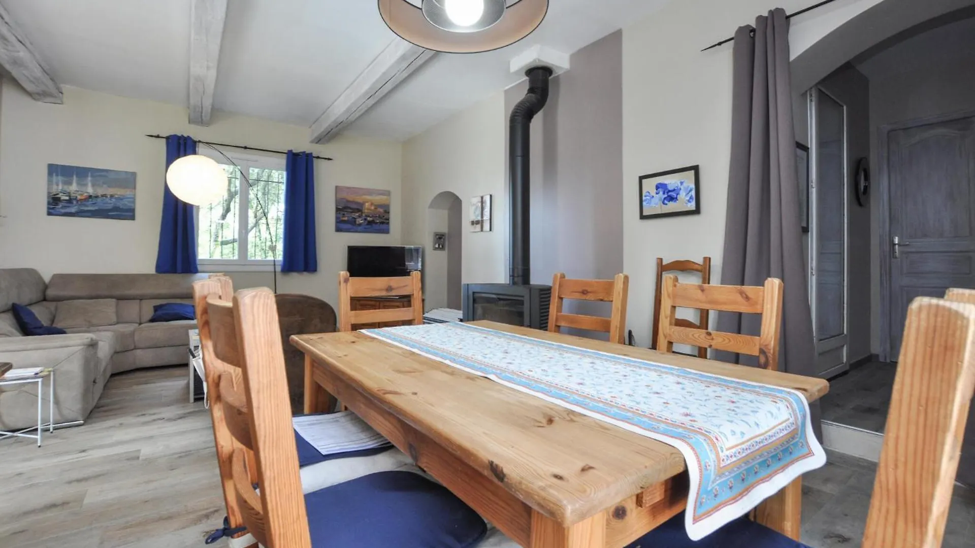 Holiday home Stunning Home In Besse-Sur-Issole With Private Swimming Pool, Can Be Inside Or Outside